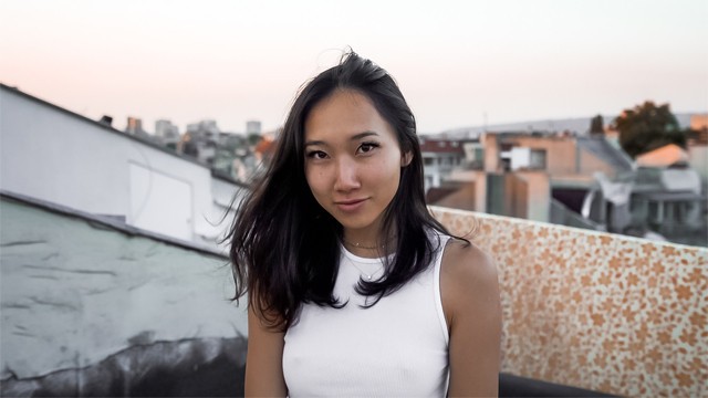 Красивая азиатка Луна записала свой порнографический дневник